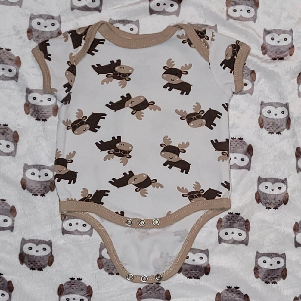 $1 | 0-3m | Buster Brown | Short Sleeved Bodysuit/Onesie
